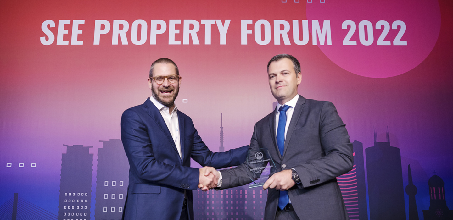 Premiere stejarii collection razvan enache  managing director tiriac imobiliare  si csanad csuros  ceo property forum 